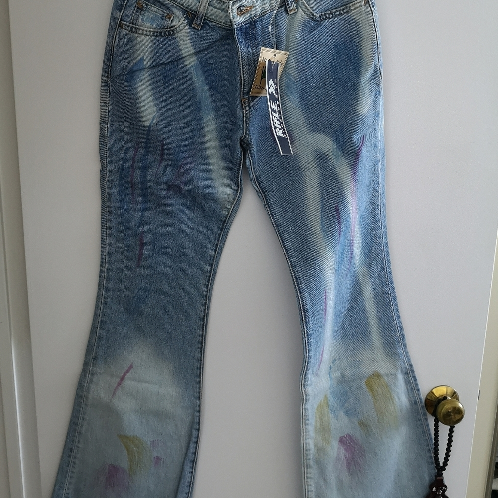 Jean - Picture 2 of 2